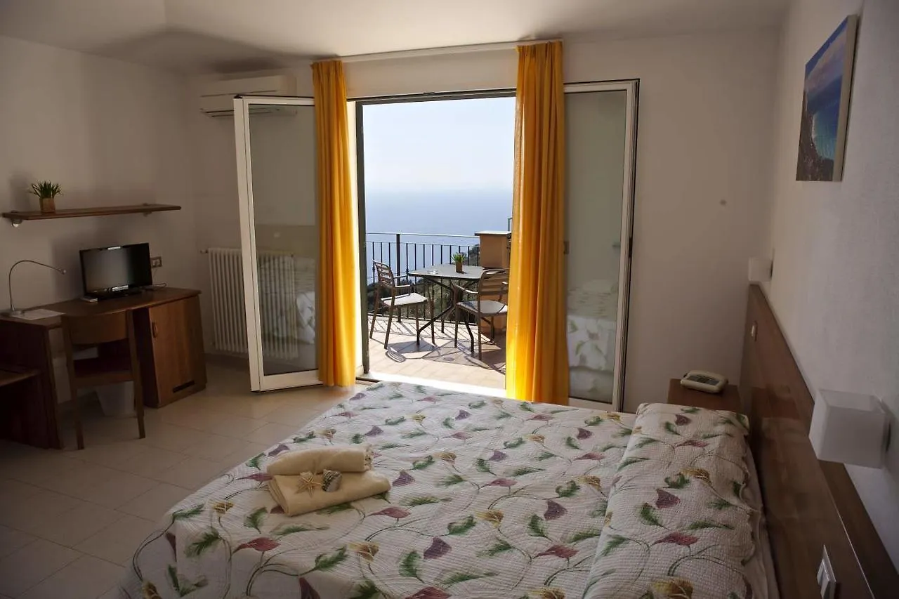 Hotel Rosita Finale Ligure 2*,