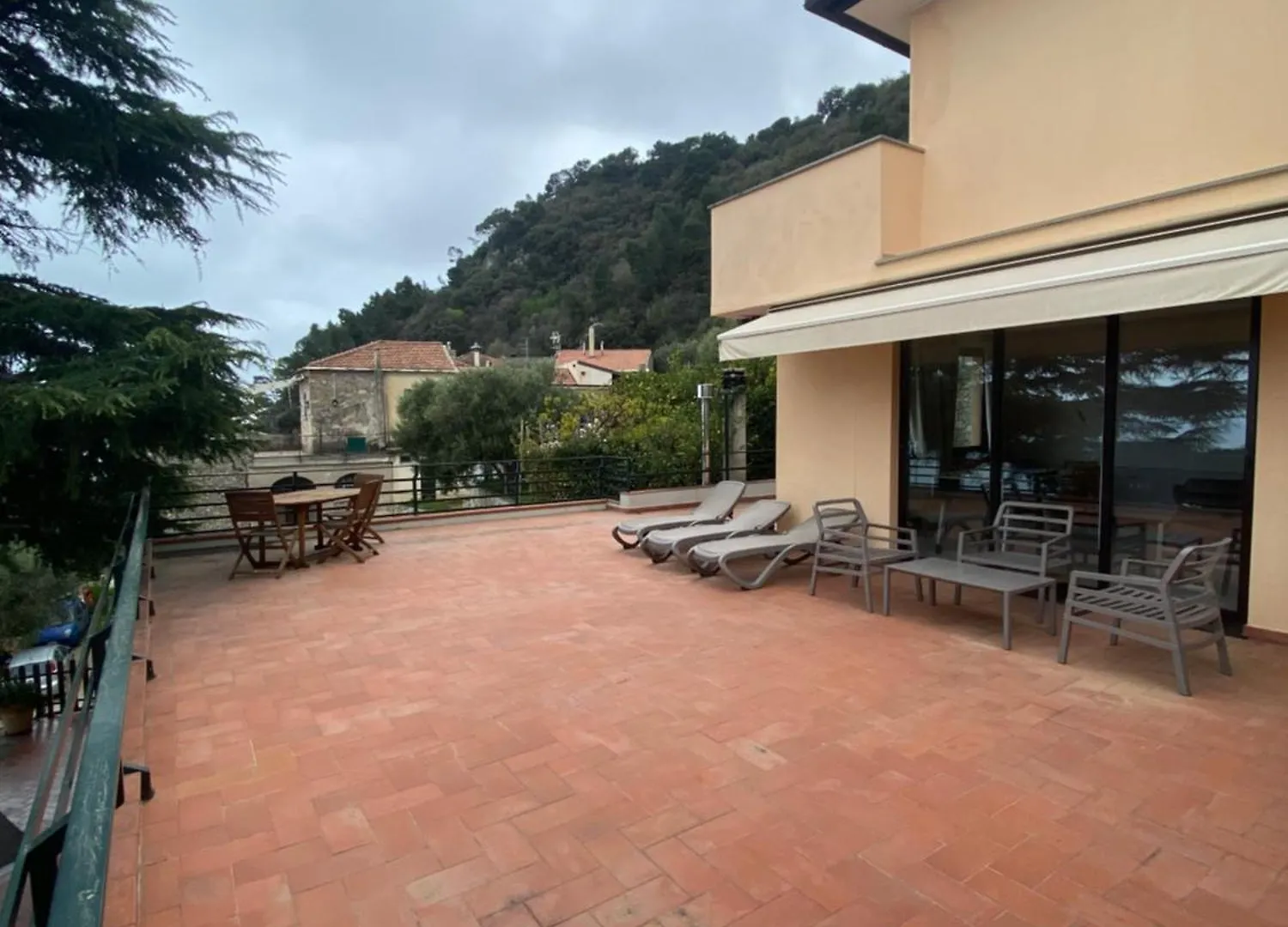 Hotel Rosita 菲纳莱利古雷