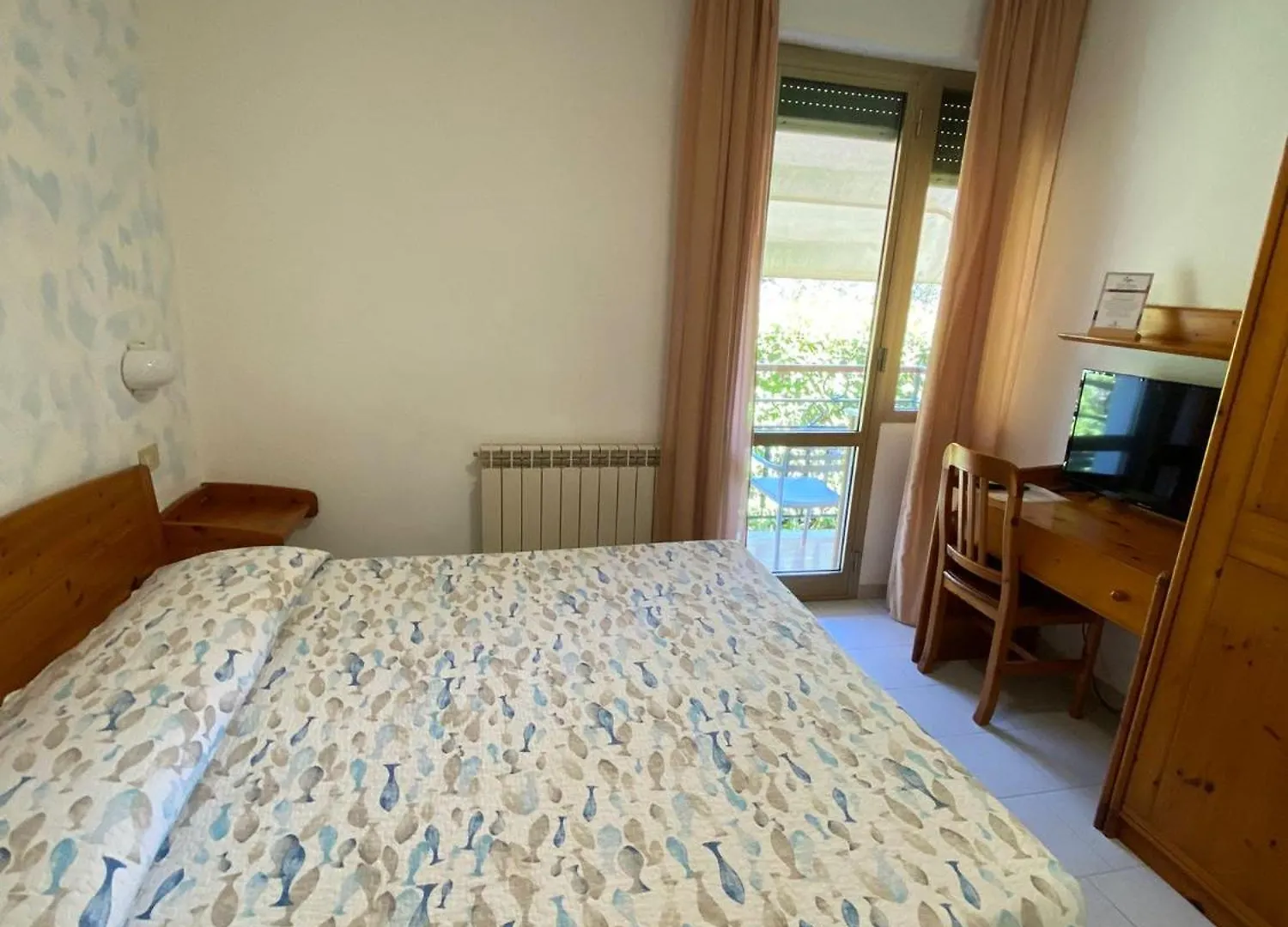 Hotel Rosita 菲纳莱利古雷