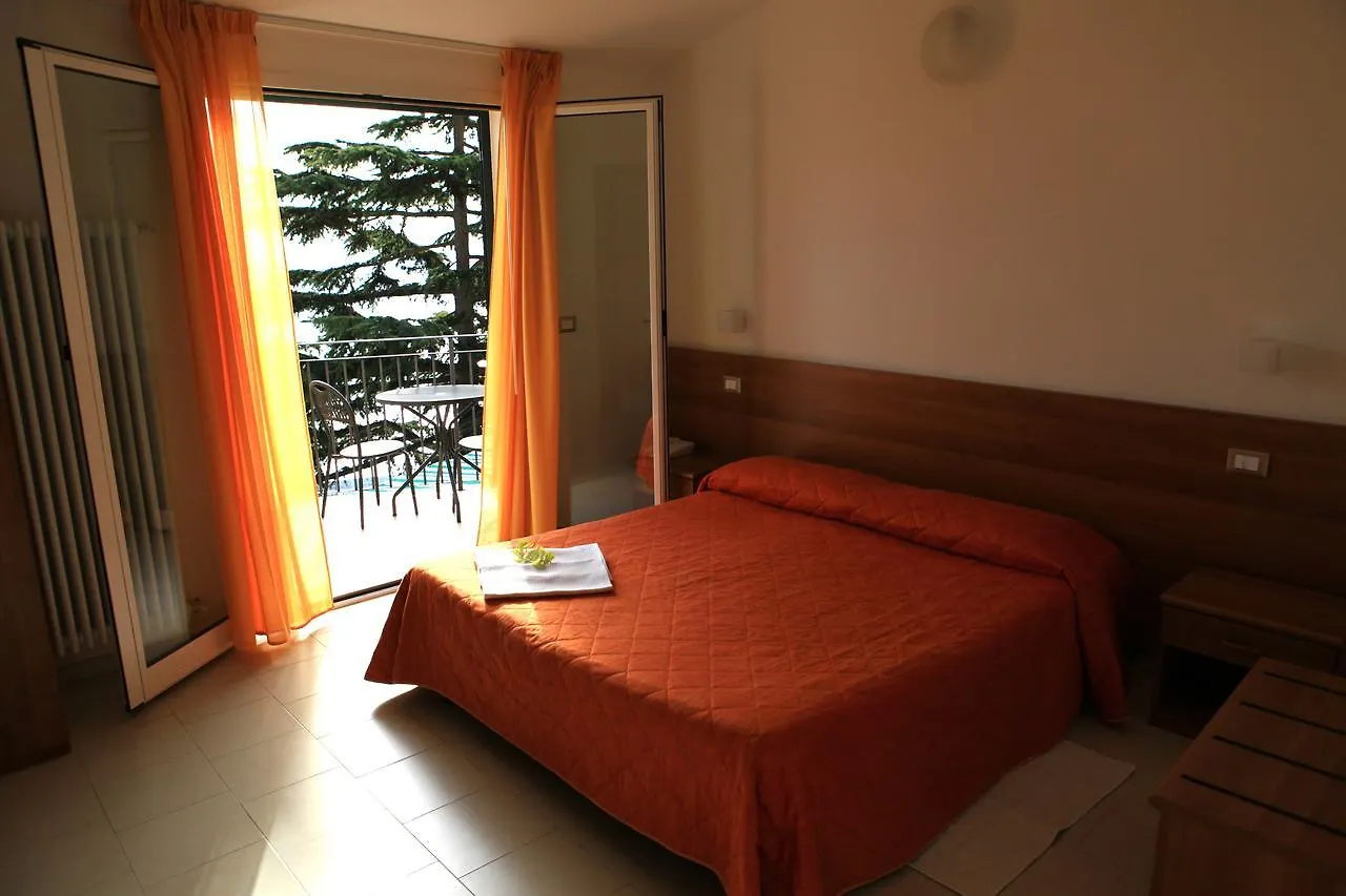 Hotel Rosita 菲纳莱利古雷