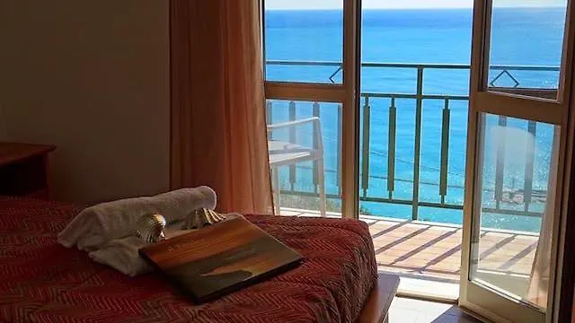 Hotel Rosita 菲纳莱利古雷 2*,