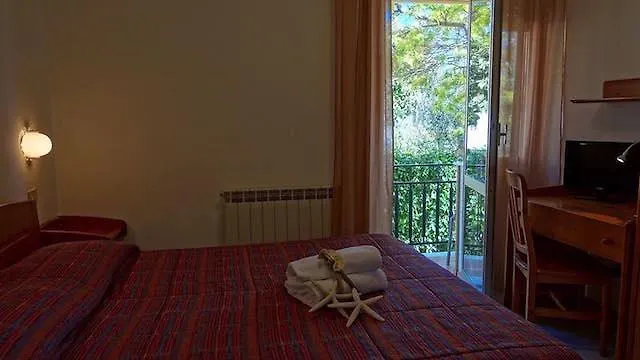 Hotel Rosita 菲纳莱利古雷